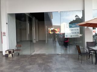 Local en renta en Plaza Nazas, centro sur, Querétaro. en planta baja