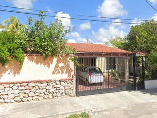 Venta de casa en Calle 39, Montealban, Merida Yucatan.