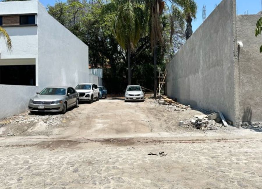 TERRENO DENTRO DE CUERNAVACA