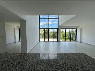 DEPARTAMENTO EN VENTA EN LOMAS DE ANGELÓPOLIS 1, A 2 MINUTOS DE SONATA CAMINANDO, 3 RECÁMARAS, TERRAZA CON JARDÍN, PUEBLA