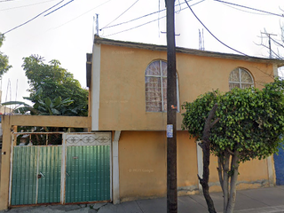 Casa en venta en Col.Santa Martha Acatitla, Iztapalapa, Ciudad de México., ¡Compra directa con los Bancos!