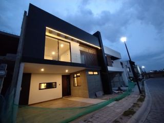 Casa en Preventa en Parque Oaxaca en Lomas de Angelópolis 3, Excelente Ubicación , Acabados Premium y Amenidades.