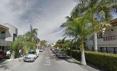 Oportunidad de Remate Bancario en Calle Lago Michigan, Fluvial Vallarta, Puerto Vallarta-Jal.