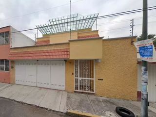 Casa A La Venta Con Excelente Ubicación En Azcapotzalco, Petrolera En Un Increíble Remate Bancario