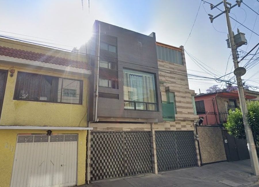 BONITA CASA EN MOCTEZUMA PRIMERA SECCION , VENSTIANO CARRANZA CDMX (NO CREDITOS HIPOTECARIOS
