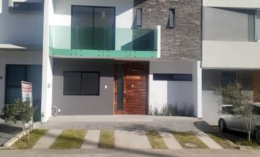 Casa en venta en Valle Imperial, Zapopan