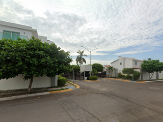 Casa en venta en Col. Valle alto, Culiacán, Sinaloa., ¡Compra directamente con los Bancos!