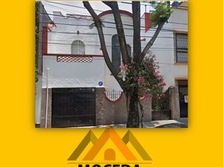 Casa en La Hipódromo Condesa en Remate Bancario Muy Cerca de Parque Mexico!!