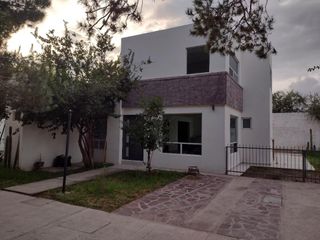 CASA EN RENTA, SAN LUIS POTOSI, GRANJAS DE LA FLORIDA, SEMINUEVA