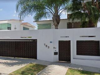 Hermosa Casa a Precio de Remate en Juriquilla!