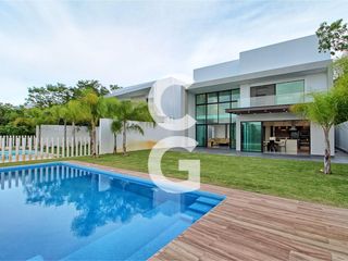 Casa en Renta en Cancun en Residencial Lagos del Sol Frente al Lago