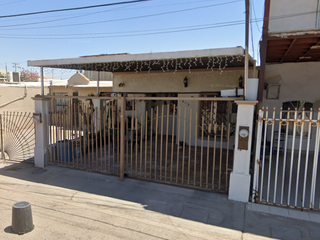 Casa en Remate Bancario en A.v de Los Magisterios, Valle Bonito, Mexicali, BC. (65% debajo de su valor comercial, solo recursos propios, unica oportunidad)