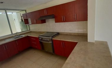 VENDO CASA AMPLIA 3 RECAMARAS EN FRACCIONAMIENTO PEQUEÑO MUROS INDEPENDIENTES EN CUAUTLANCINGO PUEBLA