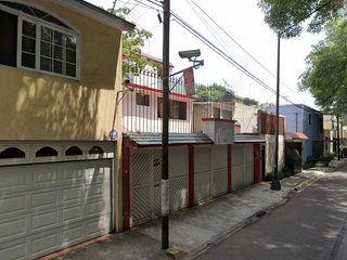 Casa en venta en Col. Campestre Churubusco, Coyoacán, CDMX ¡Compra directamente con los Bancos!