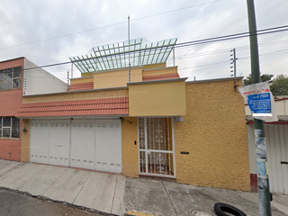Bonita Casa de Remate Bancario en Azcapotzalco