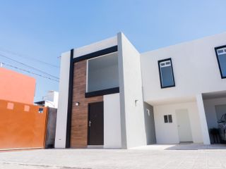 Estrena una hermosa casa a una cuadra de forjadores Momoxpan Puebla