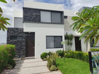 Casa en venta en Veracruz con Hab en P.B, Fracc. Privado Veracruz.
