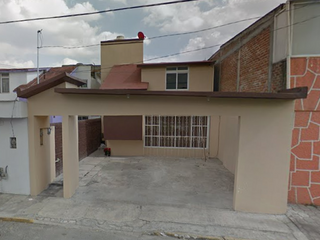 Casa en Col. Guadalupe y Club Jardín, Toluca de Lerdo DES