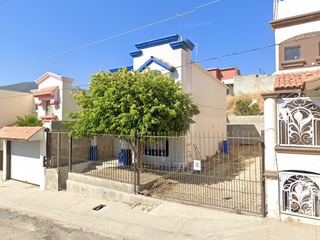 Casa en Remate Bancario en Andromeda, Adolfo Ruiz Cortines, Ensenada, BC. (65% debajo de su valor comercial, solo recursos propios, unica oportunidad)