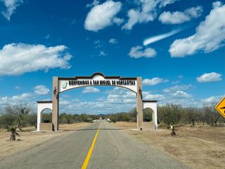 SE VENDE CASA EN SAN MIGUEL DE HORCASITAS, SONORA,MEX.BN.