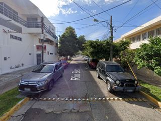 HERMOSA CASA EN REMATE, PINAR DE LA CALMA, ZAPOPAN, JALISCO. SOLO 20 MIN DE GDL, JAL