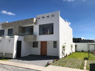 Casa en Venta en Fraccionamiento en San Mateo Atenco, facil salida CDMX, cerca tren Interurbano Toluca CDMX