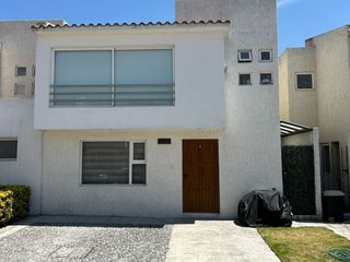 Hermos y moderna casa en venta en VILLAS DEL CASTAÑO III