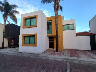 CASA EN VENTA EN CONJUNTO CERRADO